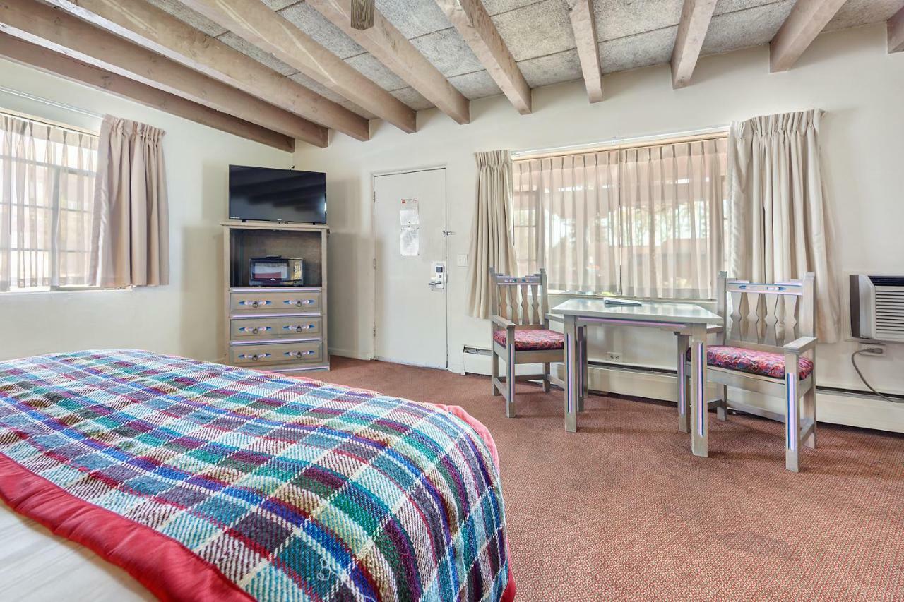 Kachina Lodge Resort And Meeting Center Taos Buitenkant foto